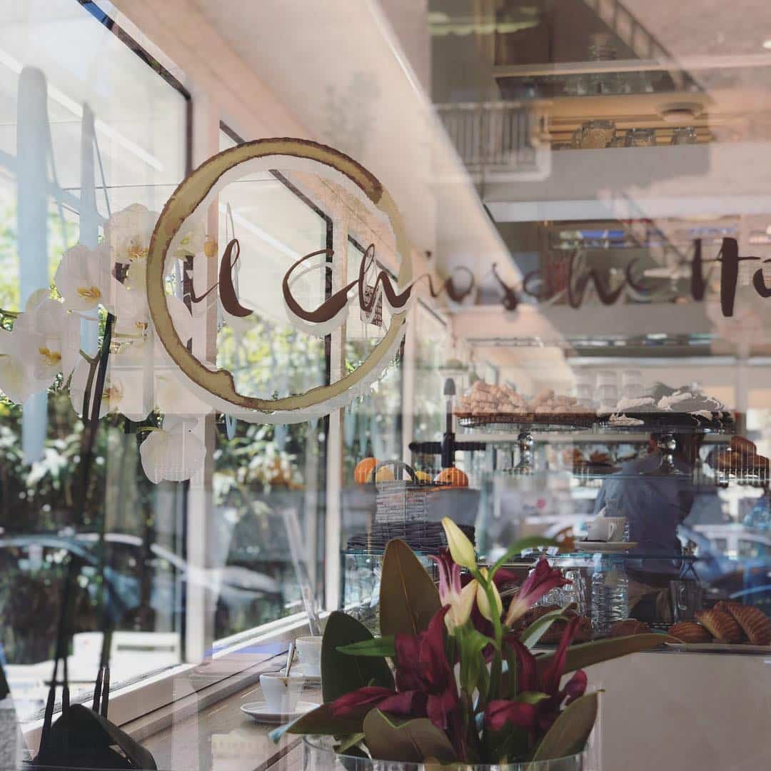 Il chioschetto di via Cavalli a Torino e le sue magnifiche focacce dai mille colori