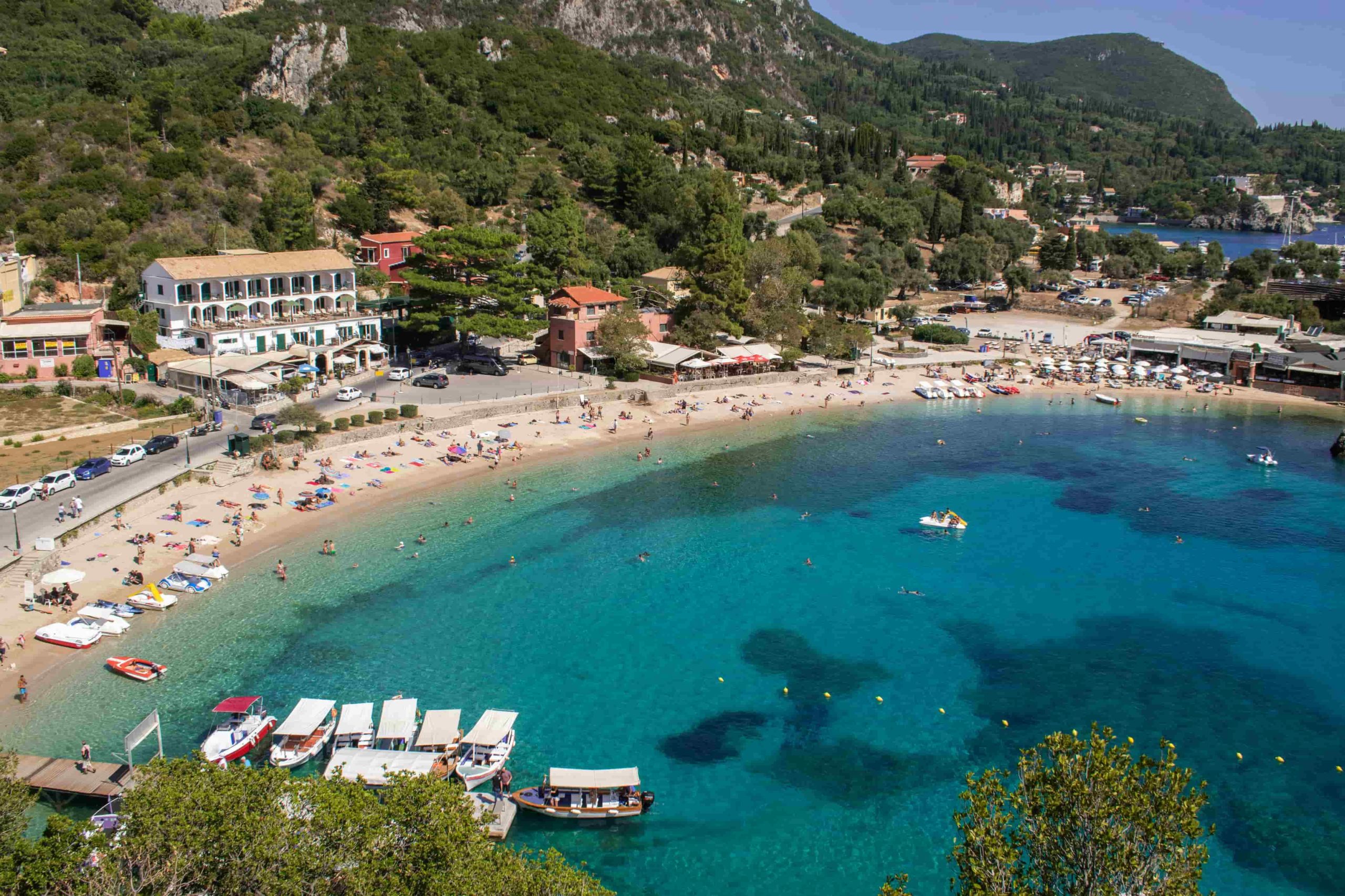Corfù: kumquat, tsatsiki e mare dalle tante sfumature di blu