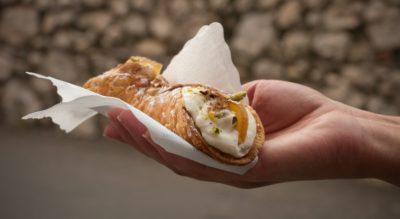 JOLLY - cannolo-jolly1-min.jpg